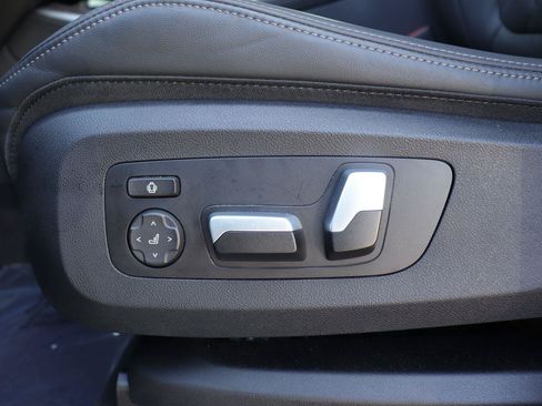 Used 2024 BMW X5 sDrive40i w/ Premium Package RWD image 28
