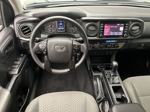 Used 2022 Toyota Tacoma SR AWD/4WD image 4