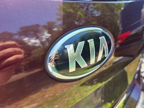 Used 2019 Kia Sorento AWD V6 image 4