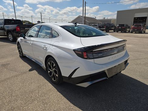Used 2025 Hyundai Sonata SEL FWD image 5