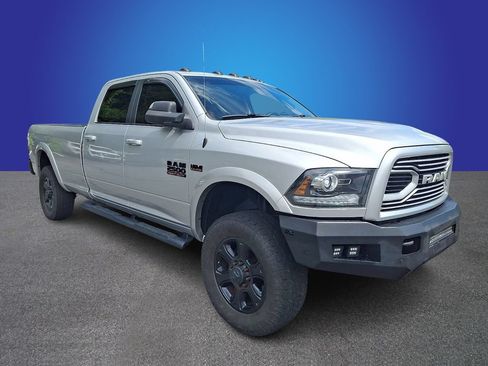 Used 2018 RAM 2500 Laramie w/ Sport Appearance Group AWD/4WD image 3