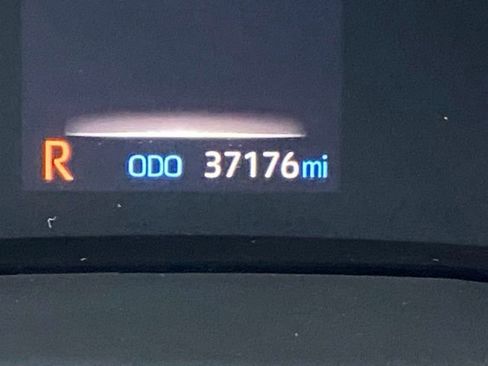 Certified 2023 Toyota Sienna LE image 27