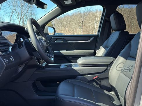 New 2026 GMC Acadia Elevation image 7