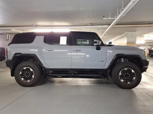 Used 2024 GMC Hummer EV 2X w/ Extreme Off-Road Package AWD/4WD image 23