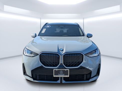 Used 2025 BMW X3 xDrive30i image 11