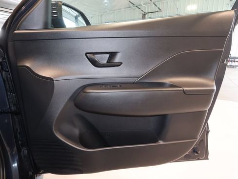 Used 2025 Hyundai Kona SEL AWD/4WD image 18