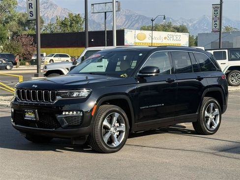 Used 2023 Jeep Grand Cherokee 4WD 4xe image 3
