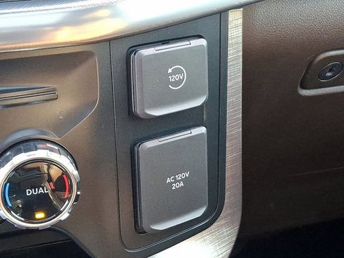 Used 2025 Ford F150 King Ranch image 29