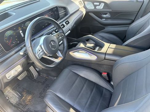 Used 2023 Mercedes-Benz GLS 580 4MATIC image 5