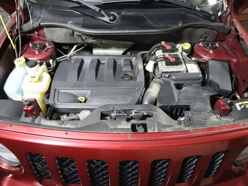 Used 2016 Jeep Patriot Sport w/ Power Value Group AWD/4WD image 19