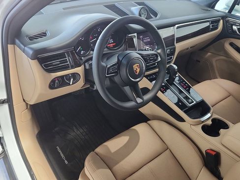 New 2026 Porsche Macan AWD/4WD image 4