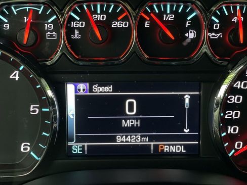 Used 2017 GMC Yukon SLE w/ SLE Value Package image 16