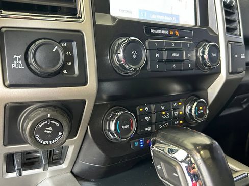 Used 2020 Ford F150 Lariat AWD/4WD image 35