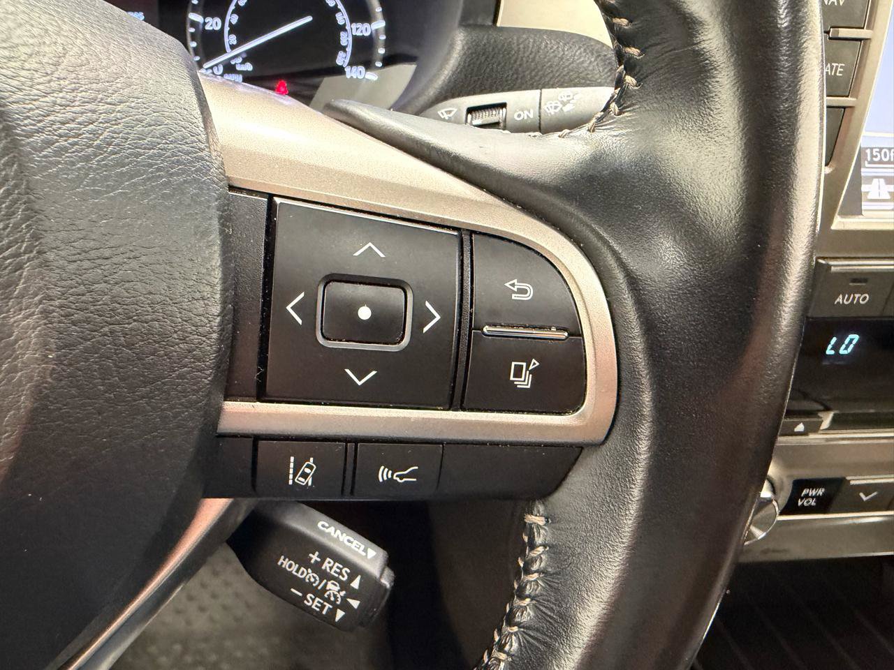 Used 2020 Lexus GX 460 Premium w/ Premium Package AWD/4WD image 29