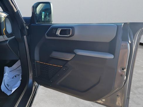 Used 2021 Ford Bronco Badlands image 32