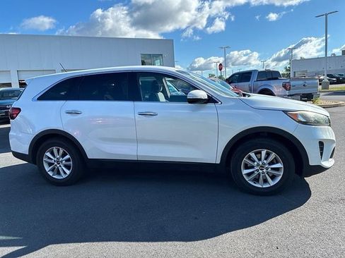Used 2020 Kia Sorento LX FWD image 3