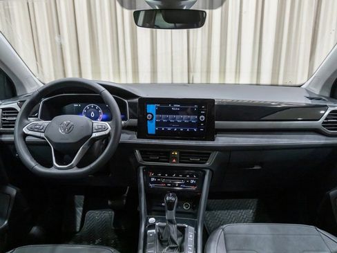 New 2026 Volkswagen Taos SE AWD/4WD image 14