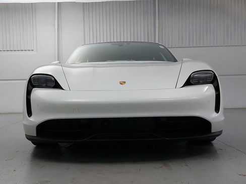 Used 2024 Porsche Taycan w/ Premium Package image 10