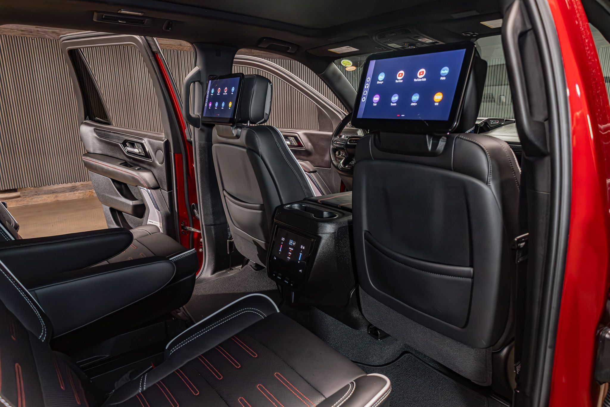 Used 2025 GMC Yukon AT4 Ultimate AWD/4WD image 27