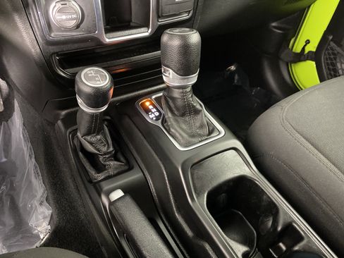 Used 2021 Jeep Wrangler Unlimited Sport image 30