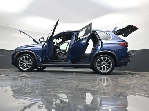 Used 2020 BMW X5 xDrive40i w/ Convenience Package AWD/4WD image 44