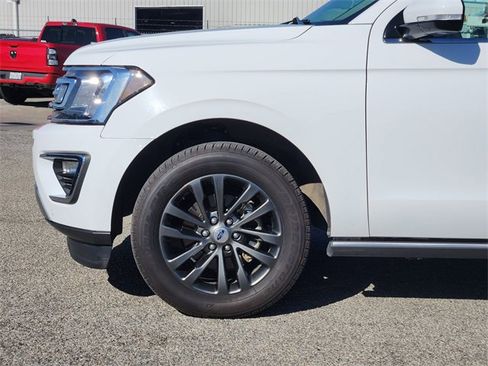 Used 2021 Ford Expedition Max Limited image 9