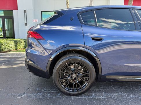 Used 2025 Maserati Grecale Modena image 5