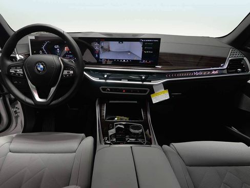 Used 2026 BMW X5 xDrive40i w/ Premium Package AWD/4WD image 13