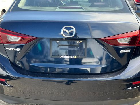 Used 2016 MAZDA MAZDA3 i Sport w/ Preferred Equipment Package FWD image 19