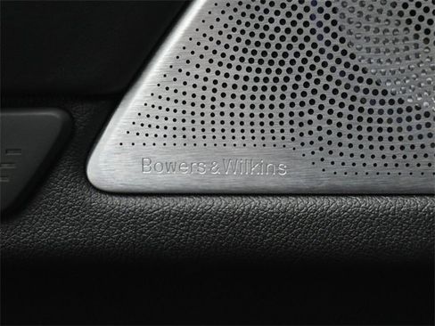 Used 2021 BMW 750i xDrive w/ Executive Package image 46