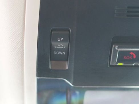 Used 2024 Lexus ES 350 w/ Premium Package image 39