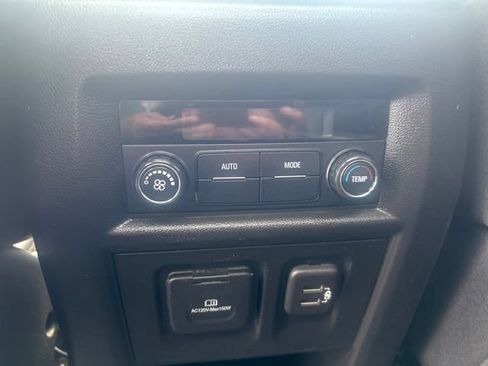 Used 2021 Chevrolet Traverse RS AWD/4WD image 42
