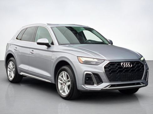 Used 2023 Audi Q5 2.0T Premium w/ Convenience Package AWD/4WD image 9
