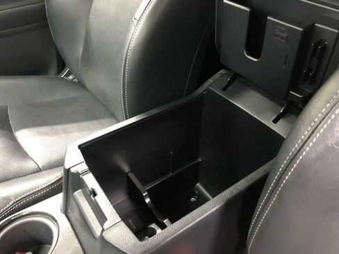 Used 2019 Toyota 4Runner Limited AWD/4WD image 28