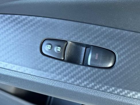 Used 2024 Nissan Altima 2.5 SV FWD image 21