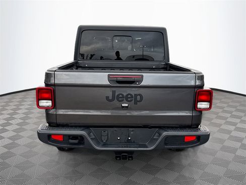 Used 2021 Jeep Gladiator Sport image 7