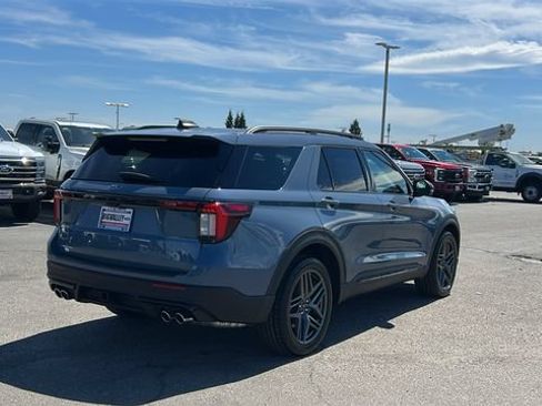 Certified 2025 Ford Explorer ST RWD image 3