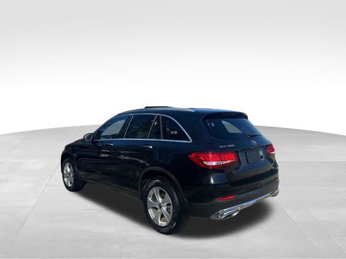Used 2017 Mercedes-Benz GLC 300 4MATIC image 3