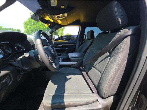 Used 2025 RAM 1500 Big Horn AWD/4WD image 8