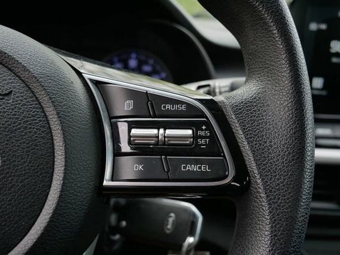 Used 2020 Kia Forte LXS FWD image 18