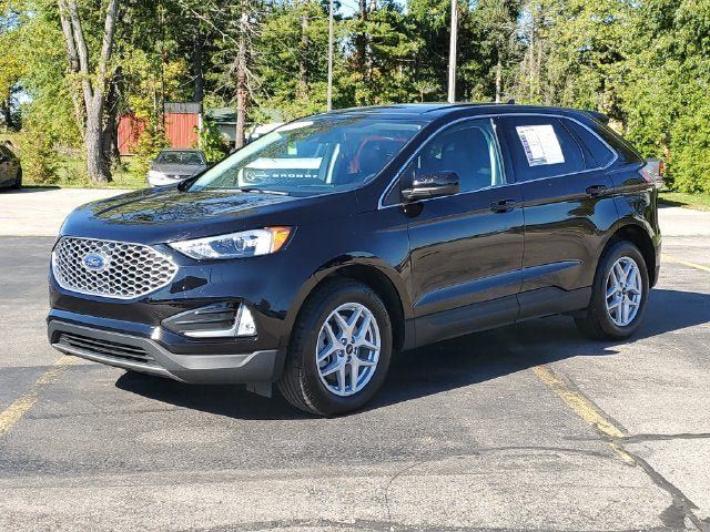 Used 2024 Ford Edge SEL w/ Convenience Package AWD/4WD image 2