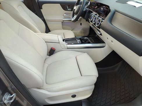 Certified 2026 Mercedes-Benz GLA 250 image 21