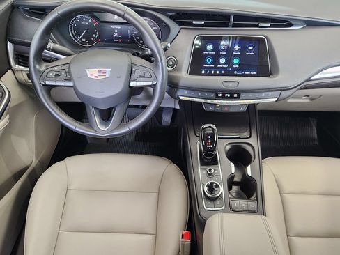 Used 2023 Cadillac XT4 Luxury w/ Cold Weather Package FWD image 27