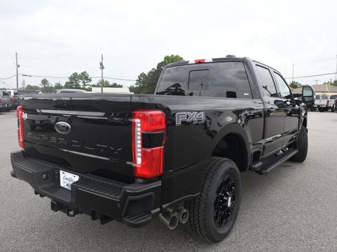 New 2026 Ford F250 Lariat w/ Black Appearance Package AWD/4WD image 7