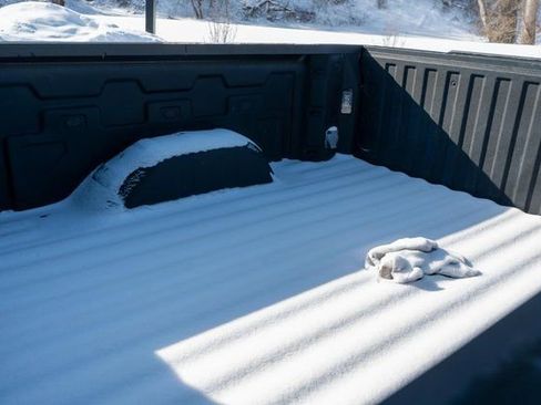 Used 2022 Chevrolet Silverado 1500 High Country w/ High Country Premium Package image 11