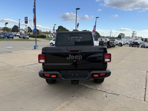 Used 2021 Jeep Gladiator Mojave image 4