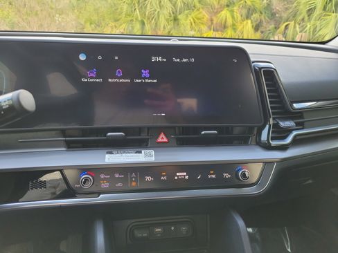 Used 2023 Kia Sportage EX image 23