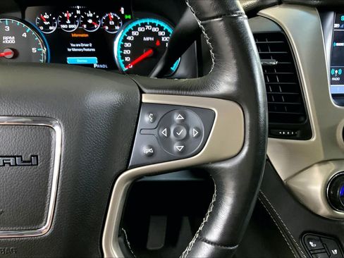 Used 2020 GMC Yukon XL Denali w/ Denali Premium Package AWD/4WD image 24