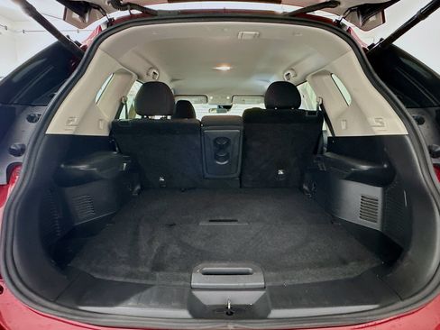 Used 2019 Nissan Rogue SV w/ Premium Package AWD/4WD image 30