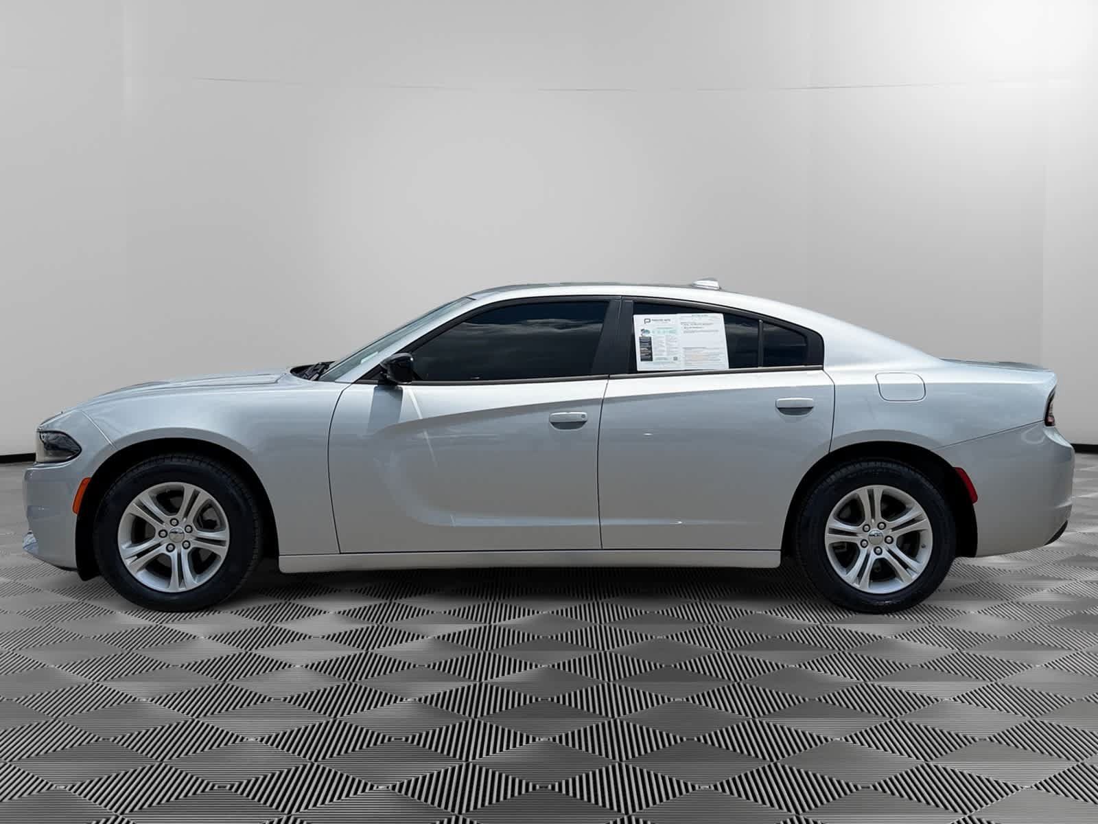 Used 2023 Dodge Charger SXT w/ Cold Weather Package RWD image 7